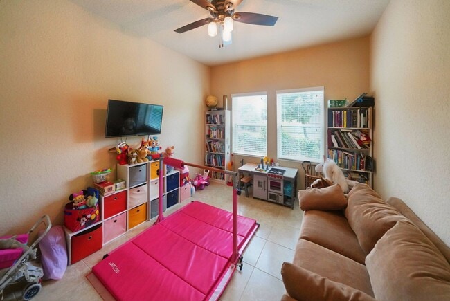 Building Photo - Executive-Style Home Now Available in Crossvine (Schertz) Realtor Commission: $750