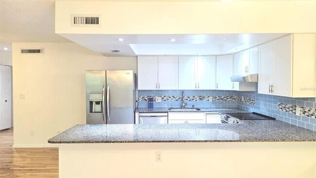 Building Photo - 851 N Keene Rd