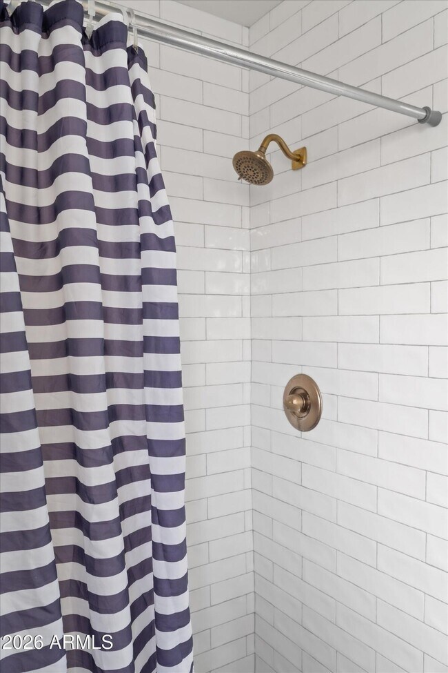 Building Photo - 423 N 73rd Pl