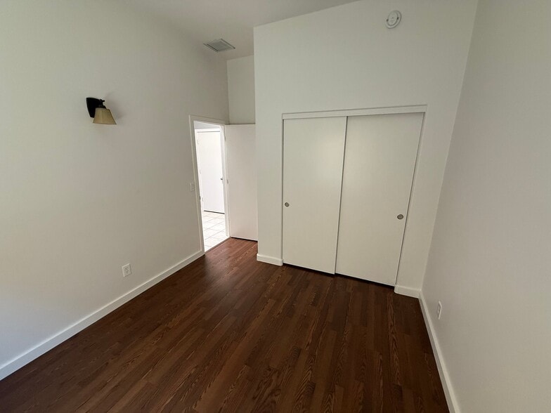Building Photo - 8538 E Seabury Ct
