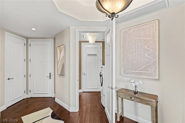 Building Photo - 2777 Paradise Rd