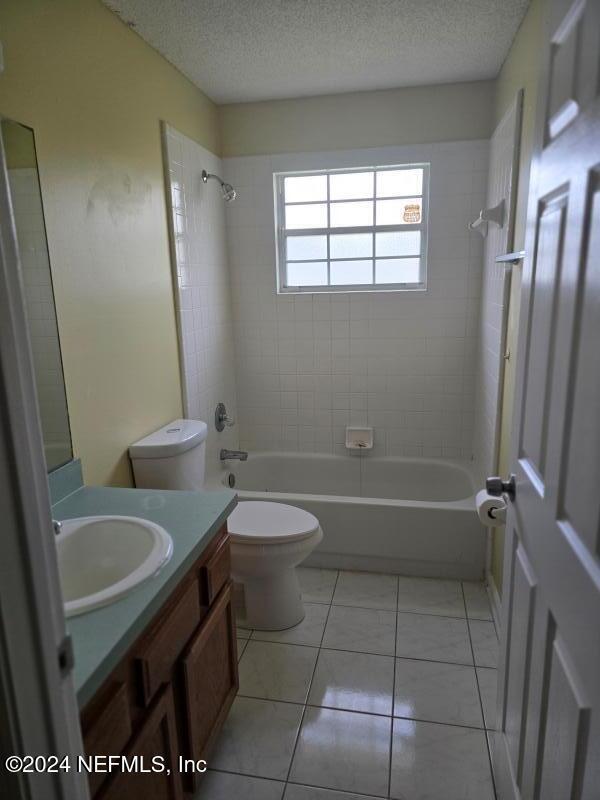 Building Photo - 8040 Macinnes Dr E