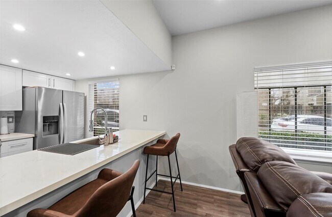 Building Photo - 1920 Augusta Dr