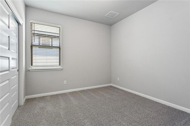 Building Photo - 121 Unforgiven Ln