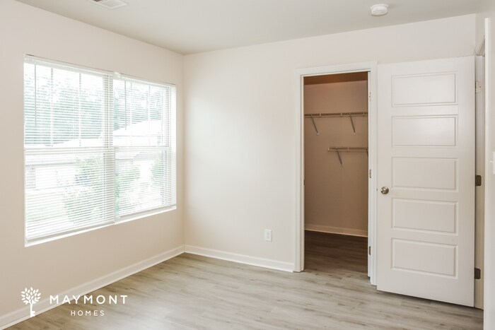 Building Photo - 206 Sedgewick Dr