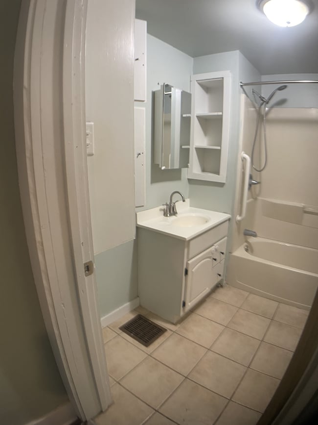 Building Photo - 4744 O Dr S