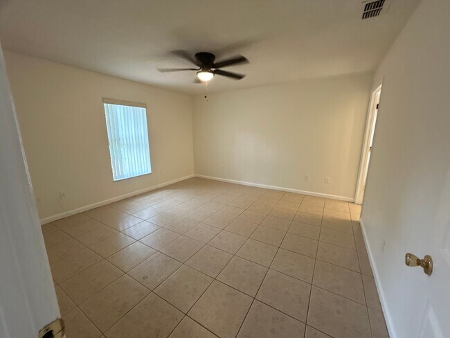 Building Photo - 9 Plateau Ln