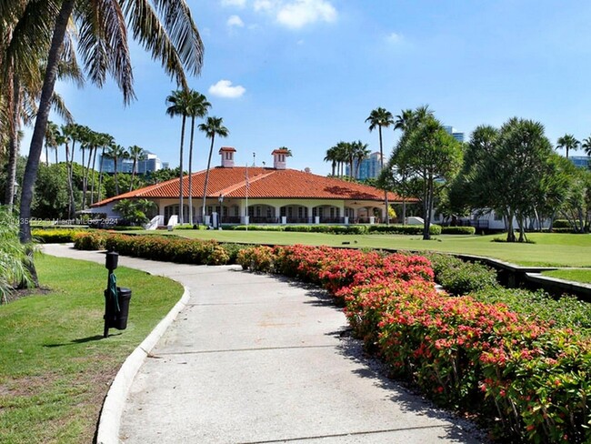 Building Photo - 19223 Fisher Island Dr