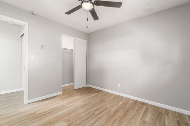 Building Photo - FREE 1 Month Rent! Renovated 2BR Near Children’s Hospital & German Village