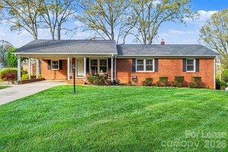 Building Photo - 113 Suncrest Rd