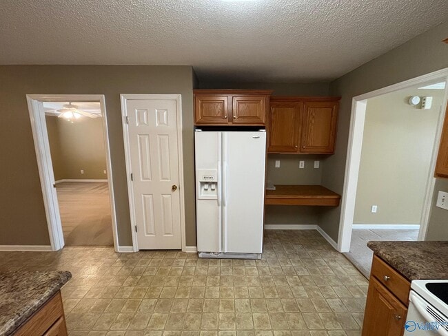 Building Photo - 3241 Fieldstone Dr SW