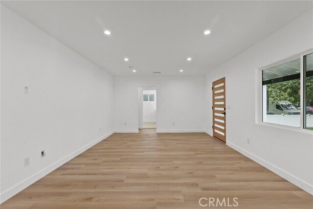 Building Photo - 5730 Stansbury Ave