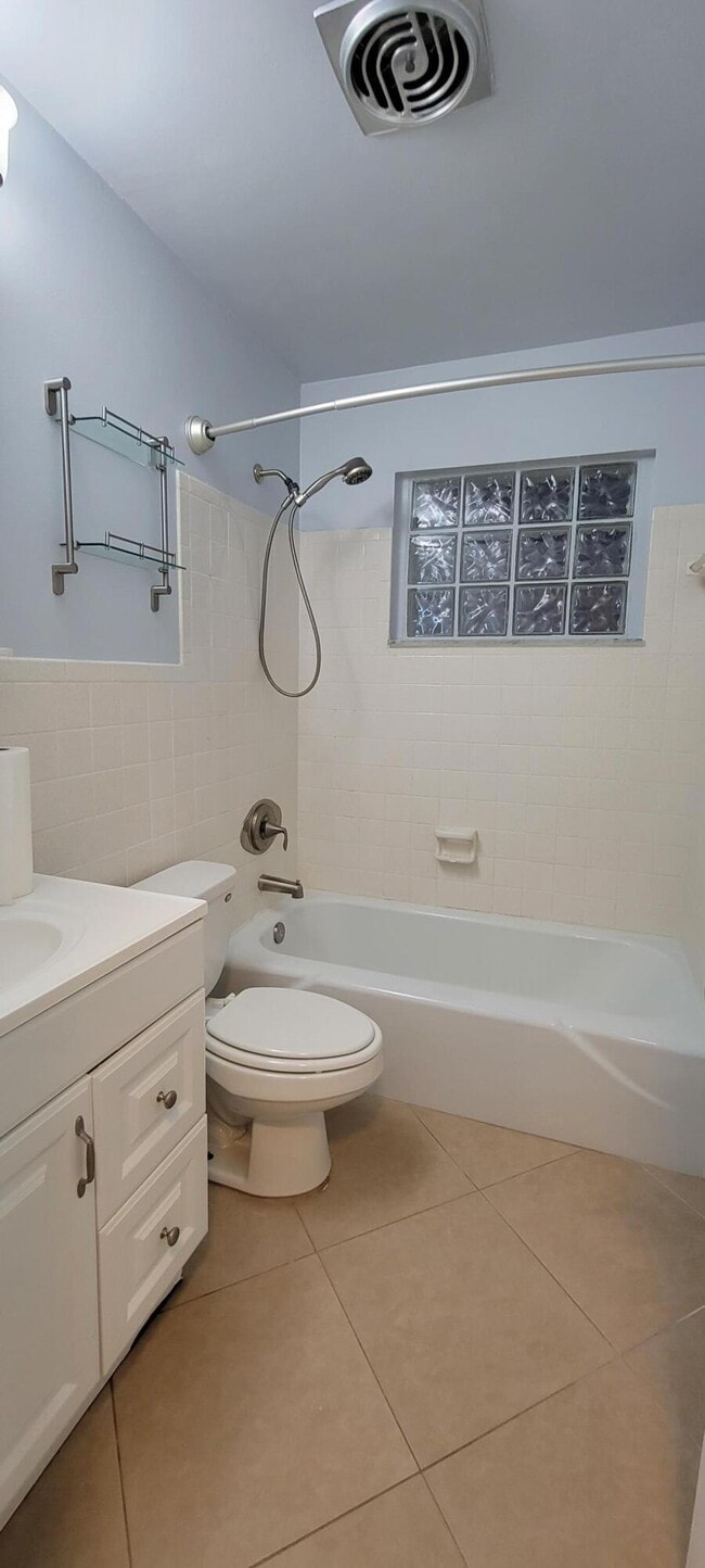 Building Photo - 2272 NE Tropical Way