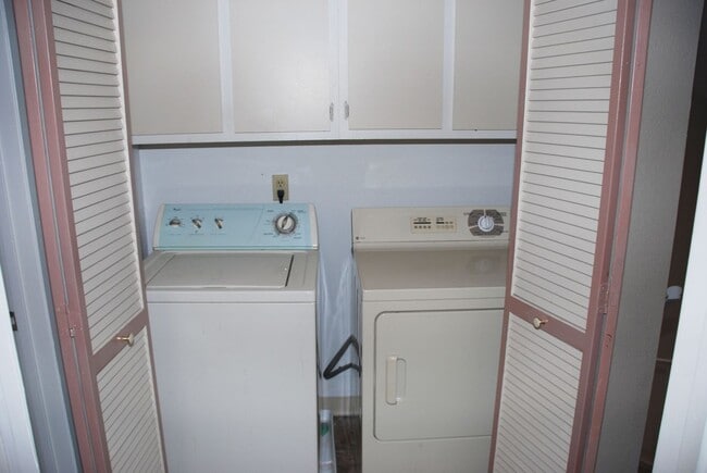 Building Photo - Millcreek Townhome in Reno
