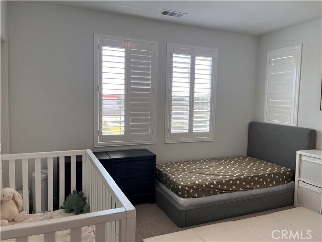 Building Photo - 9831 La Serna Dr