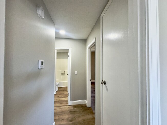 Building Photo - ! Beautiful 2BA/1.5BR Townhome in Gulf Highlands!