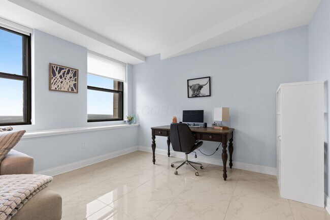 Building Photo - 50 W Broad St