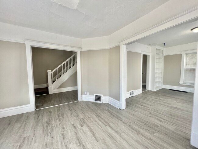 Building Photo - 812 Woodward Ave