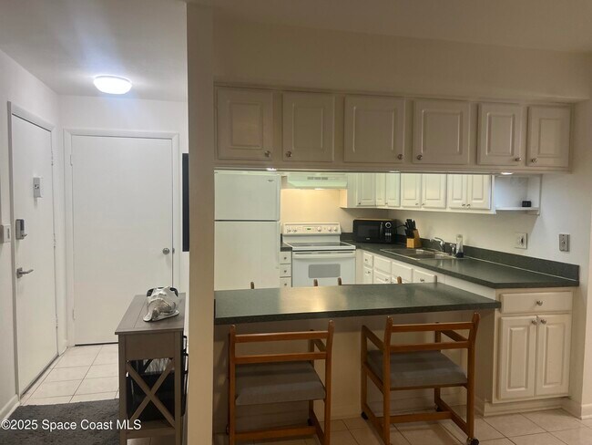 Building Photo - 180 Flagler Ln