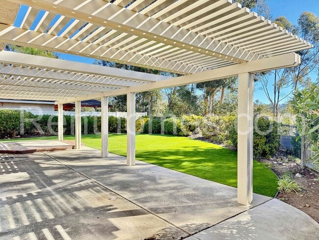 Building Photo - 11895 Handrich Dr