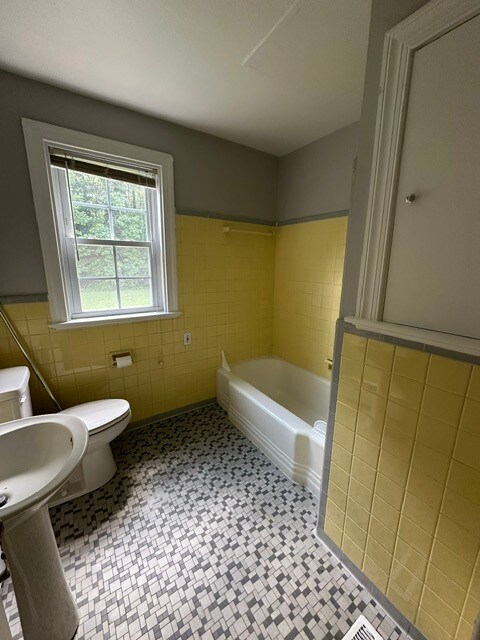 Building Photo - 3289 Old Church Rd