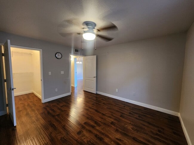 Building Photo - The Perfect One Bedroom, One Bath Condo