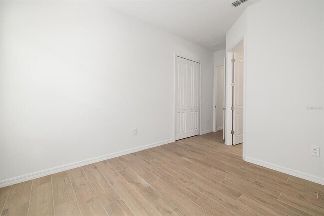 Building Photo - 5604 Lightning Whelk Ln