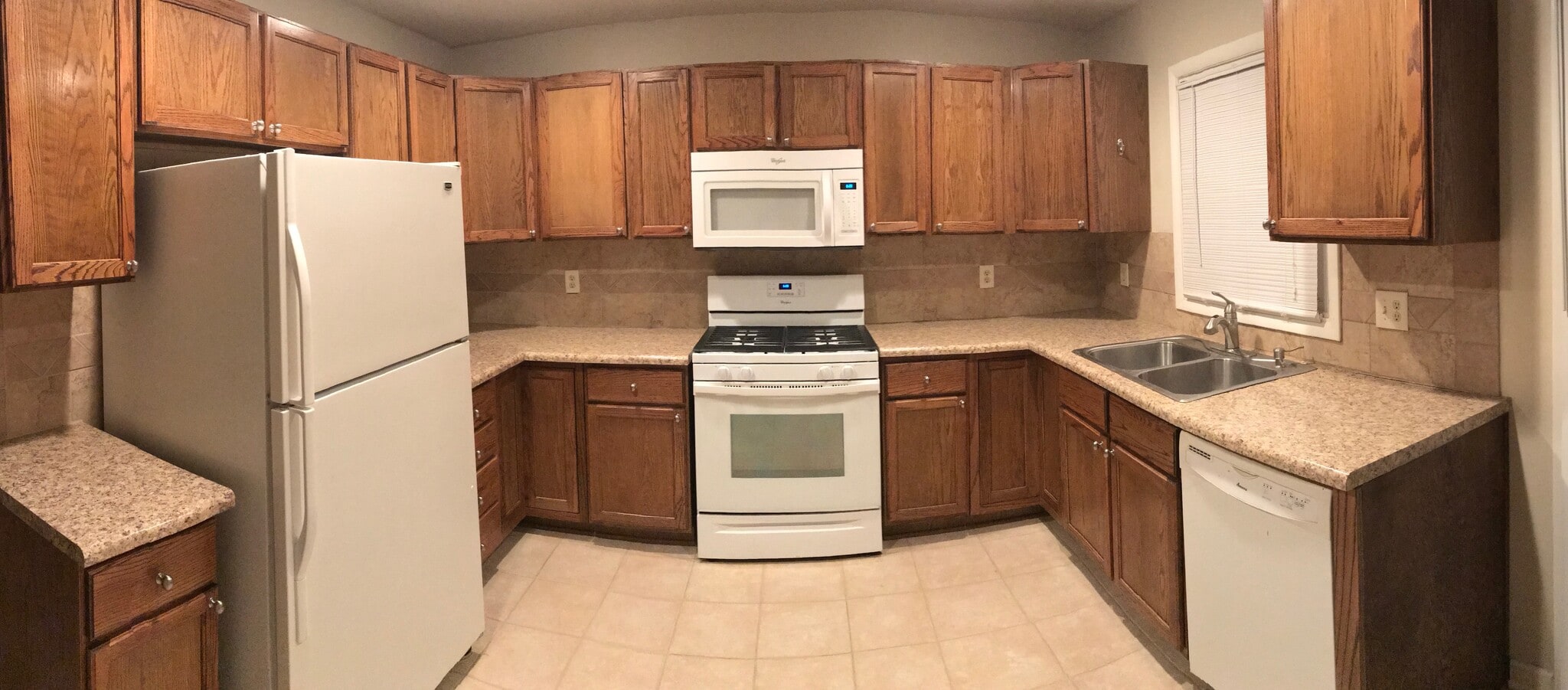 Kitchen - 9014 Main St