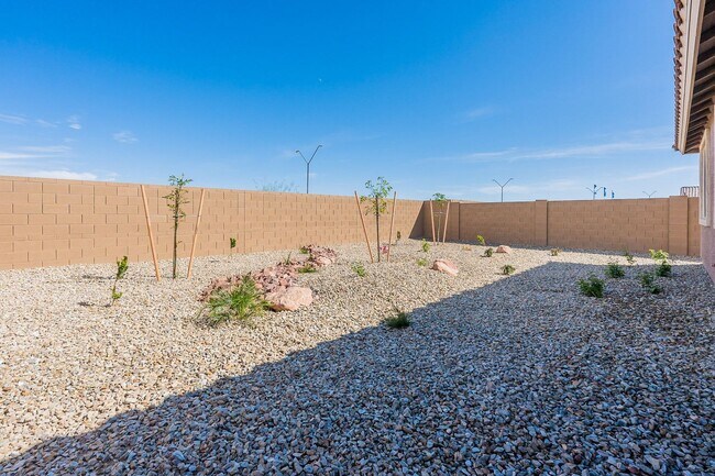 Building Photo - Modern Elegance in the Heart of Asante – L...