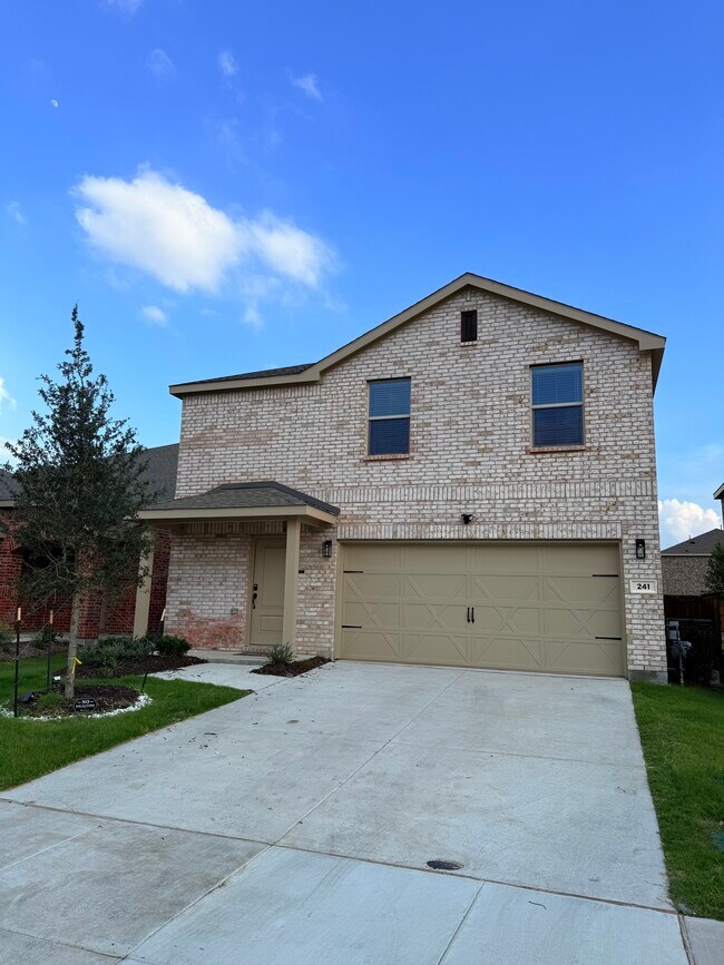 Building Photo - 241 Adelina Dr
