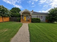 Building Photo - 2203 N Barnes Ave