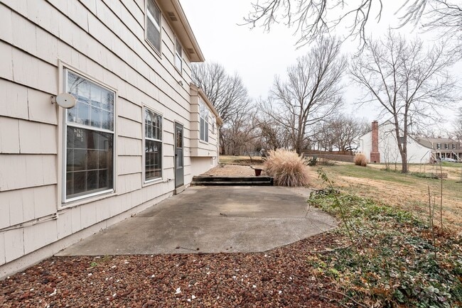 Building Photo - 3 Bed Home in Cul-de-Sac Great Location