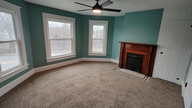 Building Photo - 1227 Maysville Ave