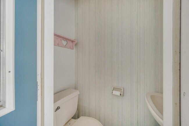 Building Photo - 4BR/2.5BA in gorgeous Melbourne Beach!