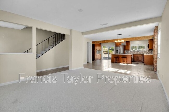 Building Photo - 2053 Habero Dr