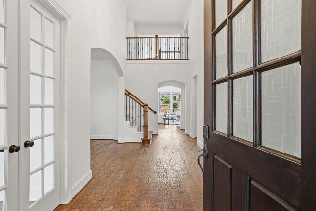 Building Photo - 25707 Pierrmont Ct