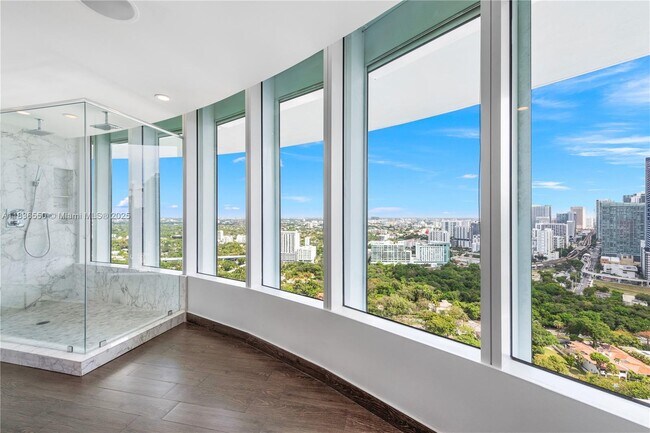 Building Photo - 1643 Brickell Ave
