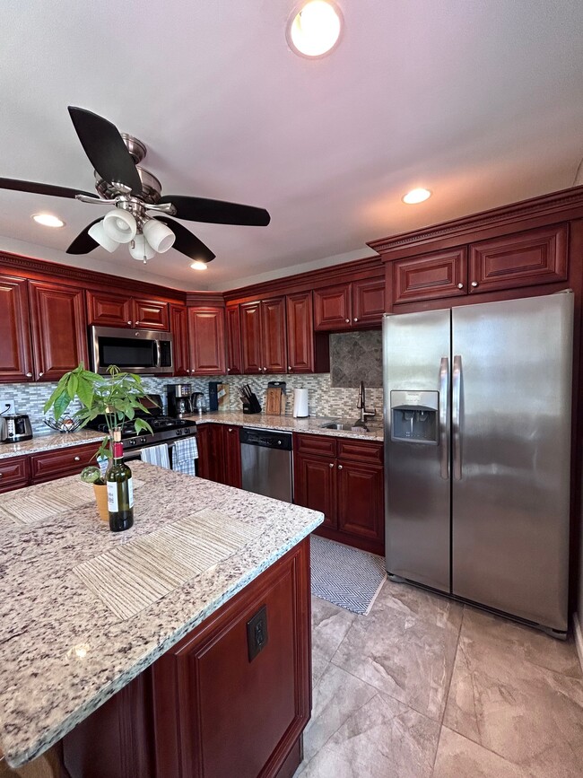 Building Photo - 42 Ella St