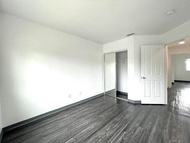 Building Photo - 91-1050-1050 Kaileolea Dr