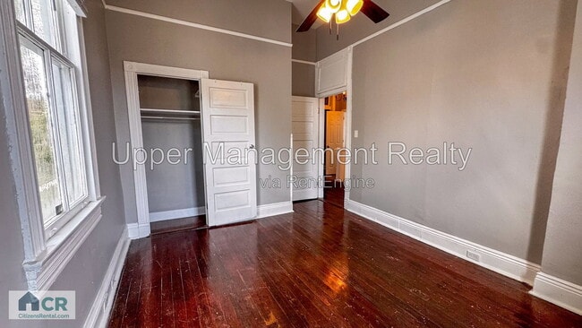Building Photo - 7414 Burthe St