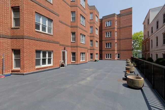 Building Photo - 2456 Massachusetts Ave