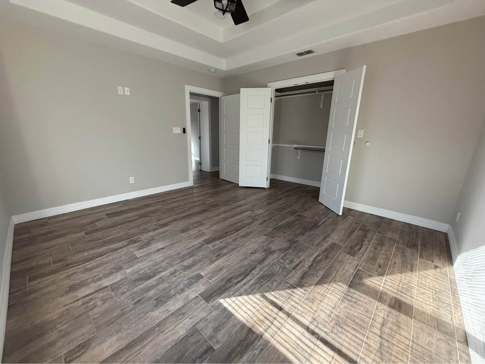 Building Photo - 233 S Iowa St