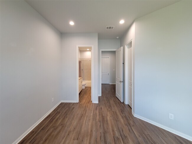 Building Photo - 4908 Paradigm Ln