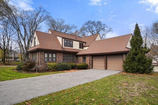 Building Photo - 28 Exmoor Rd