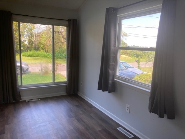 3 Bedroom 2 Full Bath Bungalow Minutes from Downtown Charleston with Charleston Harbor Views - 811 Minnie St