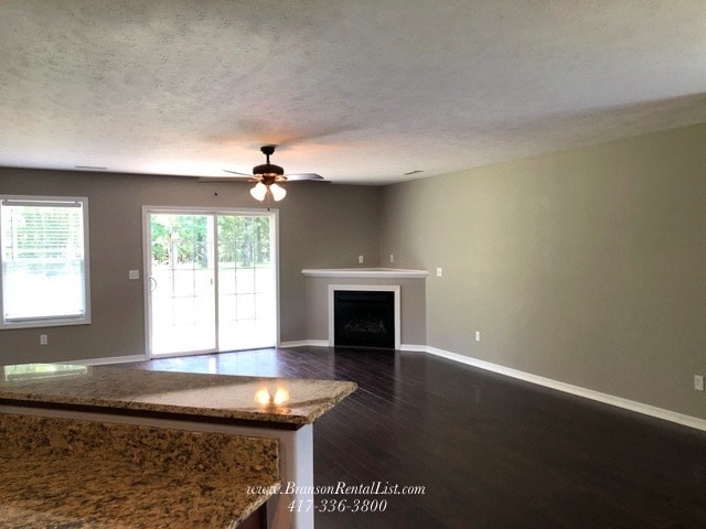 Building Photo - Over 2,000 sqft on one level