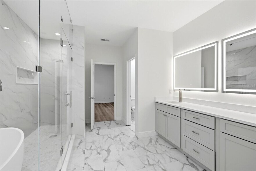 Building Photo - 912 Waterside Dr