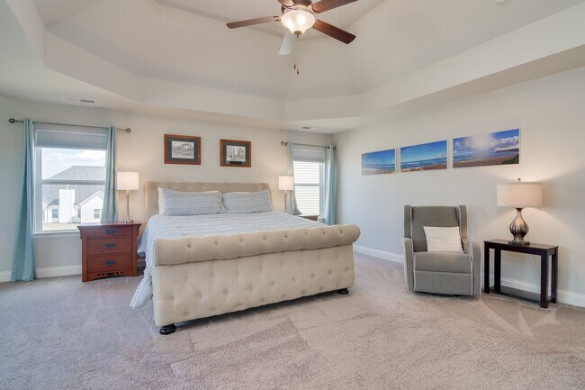 Building Photo - Available NOW MUST  see in McCoy's Creek