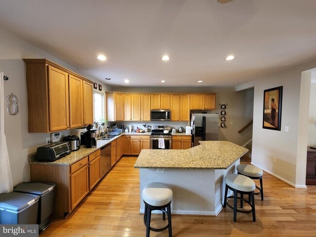 Building Photo - 47706 Bowline Terrace