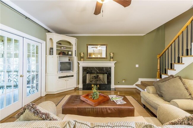 Building Photo - 2242 Lenox Walk NE